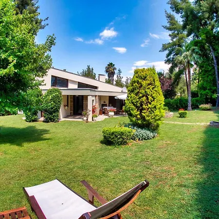 Villa Sani Lili *